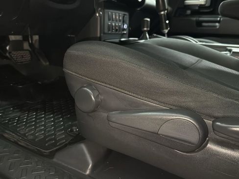 Used 2007 Toyota FJ Cruiser Base w/ Upgrade Pkg 2 image 10