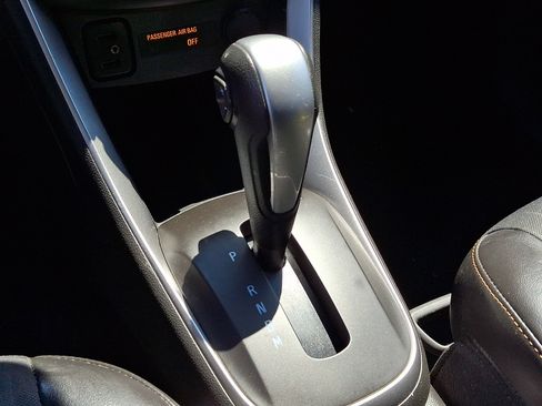 Certified 2018 Chevrolet Trax LT w/ LT Convenience Package FWD image 15