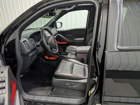 Used 2023 Nissan Frontier PRO-4X w/ Pro-4X Premium Package image 17
