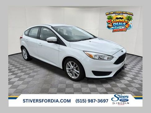 Used 2015 Ford Focus SE w/ SE Cold Weather Package FWD image 1