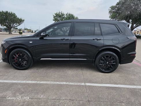 Used 2024 Cadillac XT6 Sport w/ Technology Package AWD/4WD image 9
