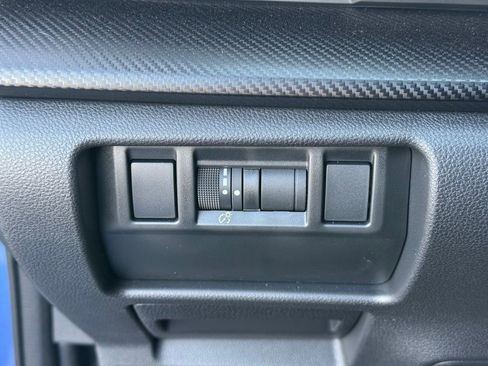 Used 2025 Subaru Crosstrek 2.0i Premium w/ Crosstrek Mirror Package image 9