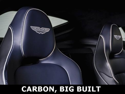 Used 2025 Aston Martin V8 Vantage Coupe image 18