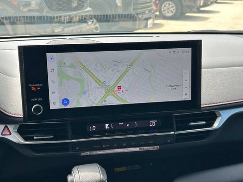 Certified 2026 Toyota Sienna XSE FWD image 22