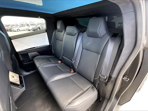 Used 2024 Tesla Cybertruck AWD Crew Cab image 29