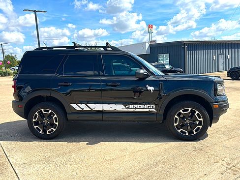 Used 2023 Ford Bronco Sport Outer Banks w/ Tech Package AWD/4WD image 9
