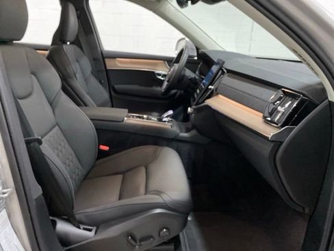 Used 2025 Volvo XC90 B6 Plus AWD/4WD image 28