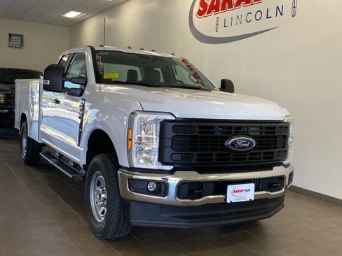 New 2025 Ford F350 XL w/ XL Chrome Package image 2