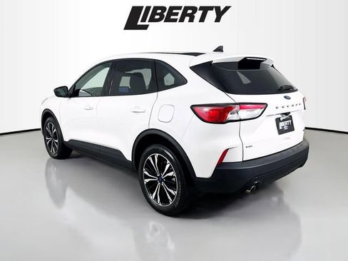 Certified 2022 Ford Escape SE w/ SE Sport Appearance Package image 5