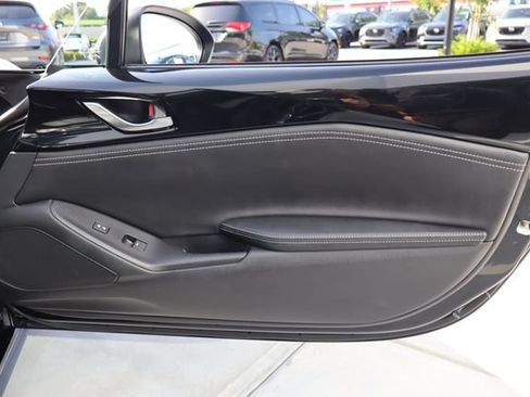 Used 2025 MAZDA MX-5 Miata RF Grand Touring RWD image 28