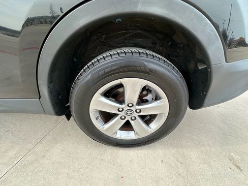 Used 2015 Toyota RAV4 XLE image 34