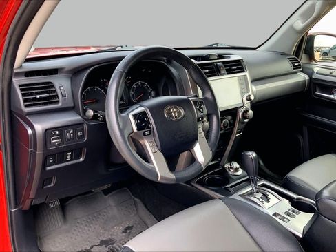Used 2021 Toyota 4Runner SR5 Premium AWD/4WD image 18