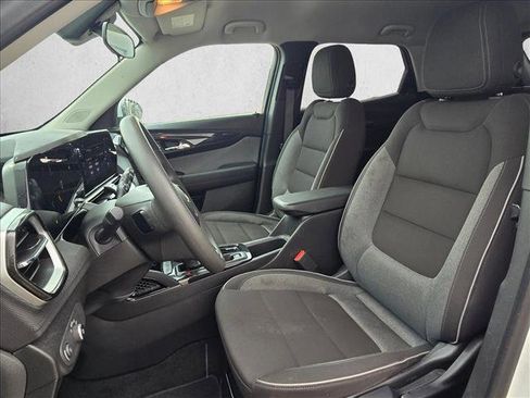 Used 2024 Chevrolet TrailBlazer LT FWD image 15
