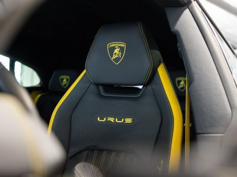 Used 2023 Lamborghini Urus Performante image 41