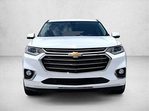 Used 2020 Chevrolet Traverse Premier FWD image 3