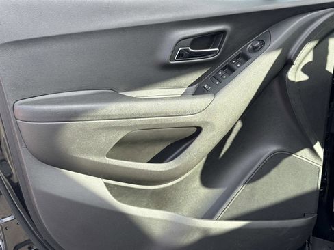 Used 2020 Chevrolet Trax LS w/ Tint and Cruise Package image 15