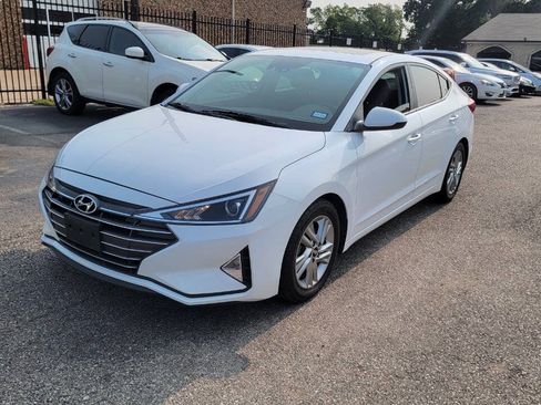 Used 2020 Hyundai Elantra Value Edition FWD image 4