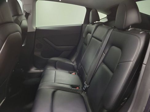 Used 2021 Tesla Model Y Long Range image 20