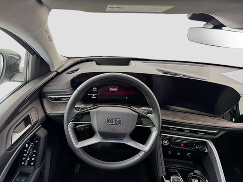 Used 2025 Audi Q5 Premium Plus w/ Premium Plus AWD/4WD image 24