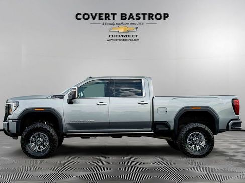 Used 2025 GMC Sierra 2500 Denali Ultimate AWD/4WD image 2