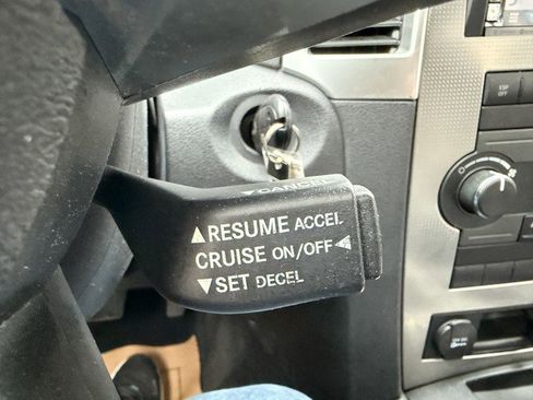 Used 2010 Jeep Grand Cherokee Laredo w/ Sun/Sound Group image 21