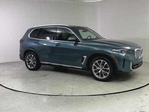 Used 2026 BMW X5 xDrive50e w/ Executive Package image 8