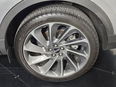 Used 2021 Lincoln Nautilus Reserve w/ Equipment Group 202A AWD/4WD image 11