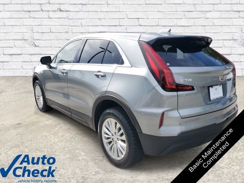 Certified 2024 Cadillac XT4 Luxury FWD image 2