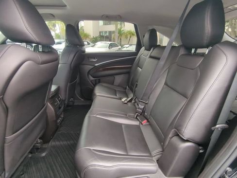 Used 2018 Acura MDX FWD image 16