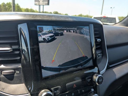 Used 2022 RAM 1500 Big Horn AWD/4WD image 17