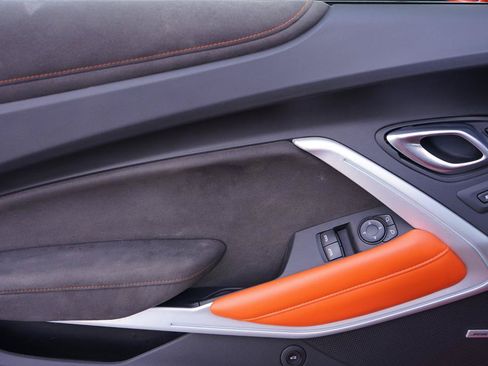 Used 2018 Chevrolet Camaro SS w/ Hot Wheels Edition RWD image 9