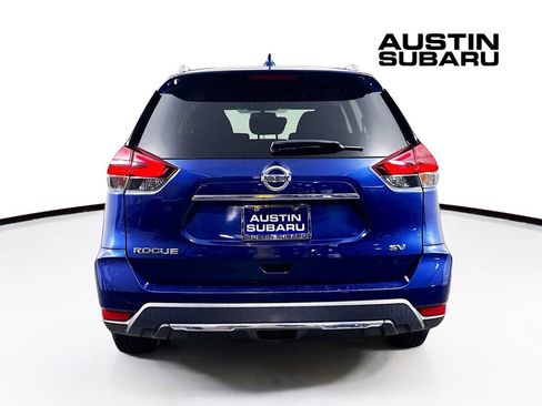 Used 2018 Nissan Rogue SV FWD image 6