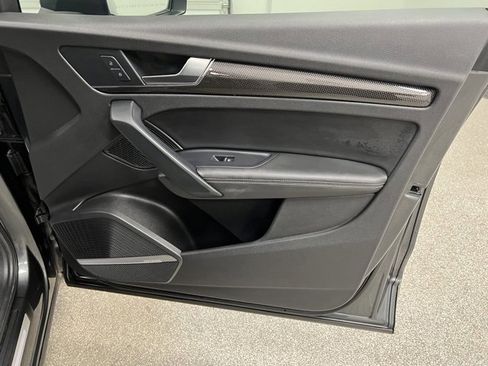 Used 2018 Audi SQ5 Prestige w/ Prestige Package image 57