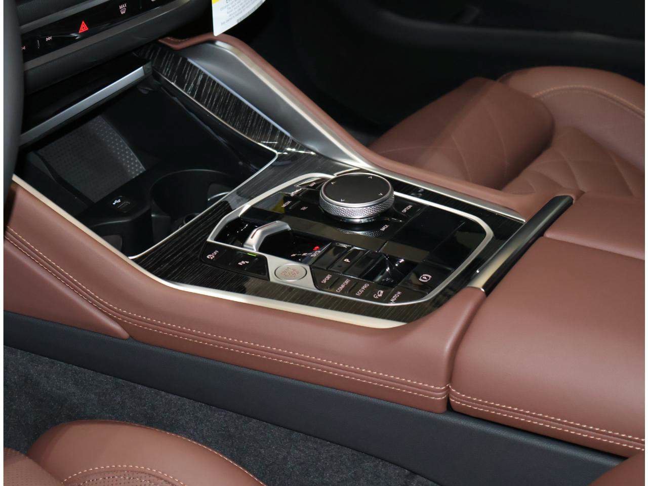 New 2027 BMW X6 xDrive40i w/ Climate Comfort Package AWD/4WD image 12