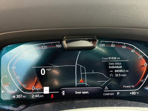 Used 2022 BMW X7 xDrive40i w/ M Sport Package AWD/4WD image 8