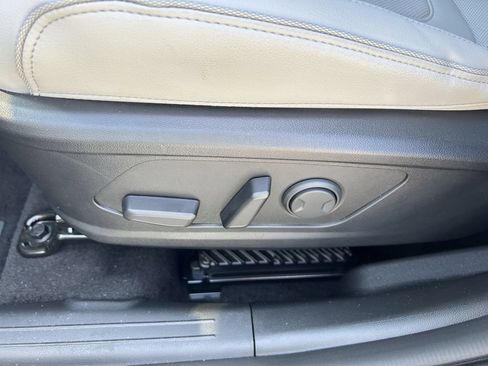 New 2026 Hyundai Tucson Limited FWD image 25