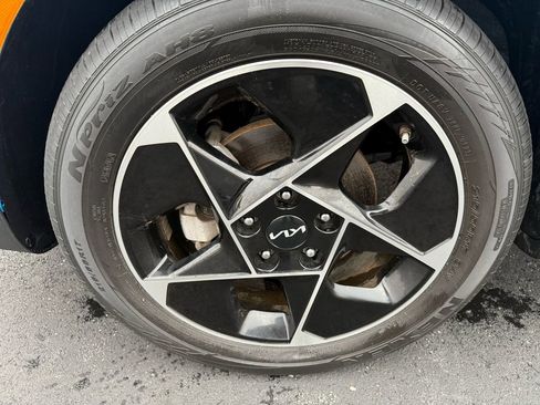 Used 2023 Kia Soul EX image 25