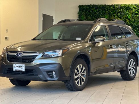 Used 2022 Subaru Outback Premium image 8