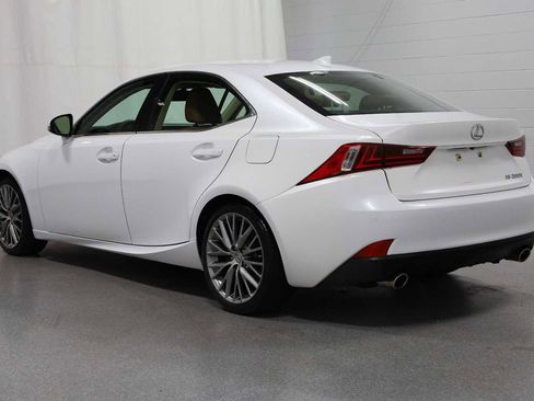 Used 2016 Lexus IS 200t image 3