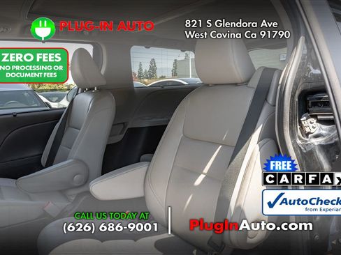Used 2015 Toyota Sienna Limited FWD image 12
