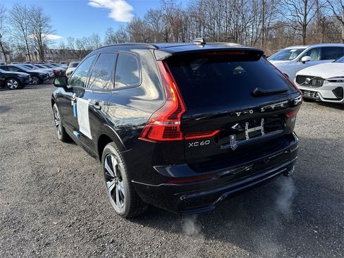 New 2025 Volvo XC60 T8 Plus w/ Climate Package image 9