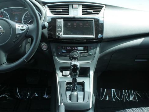 Used 2019 Nissan Sentra SV FWD image 17