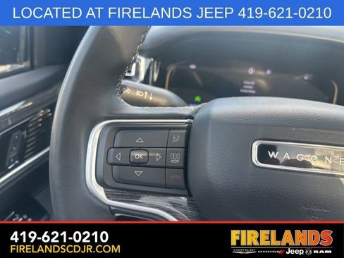 Used 2022 Jeep Wagoneer Series III w/ Premium Group I image 4