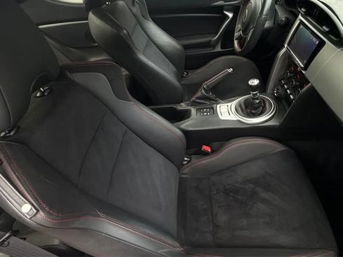 Used 2013 Subaru BRZ Limited w/ Popular Pkg 1A RWD image 17