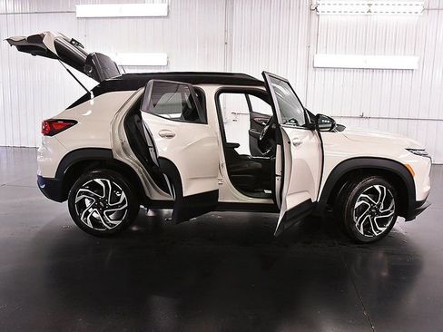 New 2026 Chevrolet TrailBlazer RS w/ Driver Confidence Package image 31