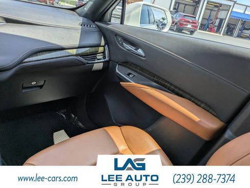 Used 2019 Cadillac XT4 Premium Luxury AWD/4WD image 16