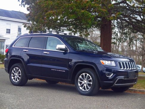 Used 2015 Jeep Grand Cherokee Limited w/ Trailer Tow Group IV image 6