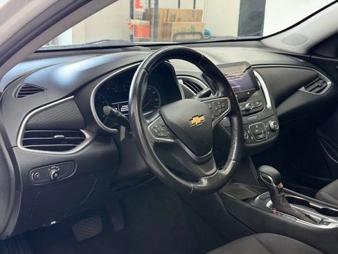 Used 2022 Chevrolet Malibu RS FWD image 16