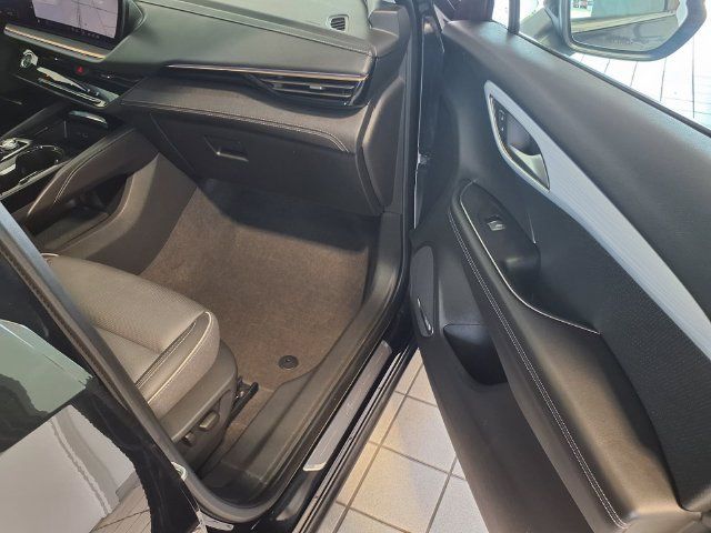 Used 2025 Buick Envision Avenir AWD/4WD image 28