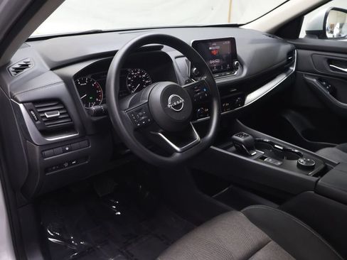 Used 2024 Nissan Rogue SV AWD/4WD image 17